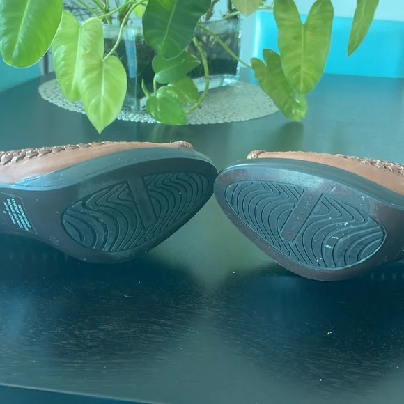 Bandolino Woven Leather, Peep-Toe, 3.5” Heels - Picture 5 of 5